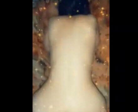 خليجي ينيك قحبة مصرية مقابل المال