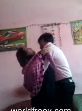 باكستاني يروح لزوجة اخوه تمص زبره بسرعة
