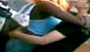 سكس بوس خطيبته مصرية صغيرة جميلة شفايف عسل